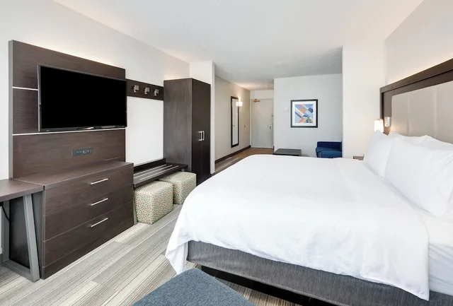 جناح بسرير كينج بمنطقة جلوس، Holiday Inn Express Suites Dublin 1/3