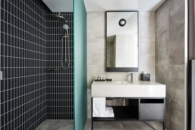 غرفة بسريرين منفصلين مع أريكة في طابق مرتفع، Hyatt Place Melbourne Caribbean Park 3/3