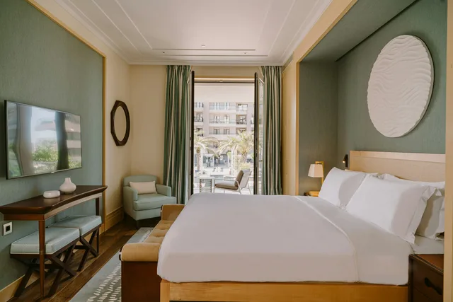 جناح بإطلالة على المسبح بغرفة نوم واحدة، The Quince Hotel, Porto Montenegro 1/3
