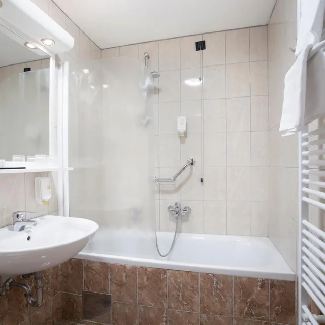 غرفة بسرير مزدوج أو سريرين منفصلين، Hotel Kristal 4/5