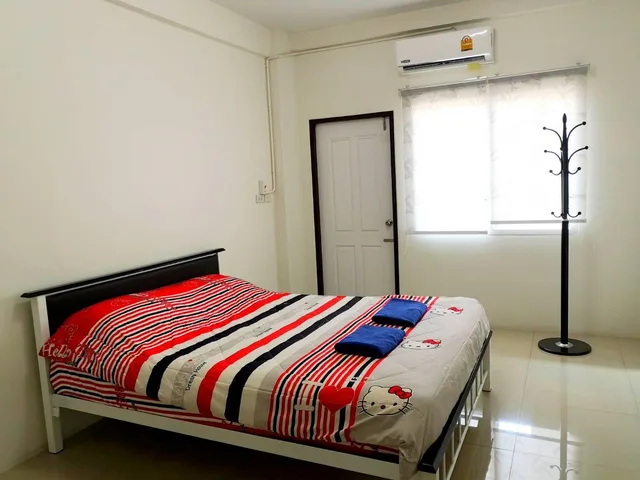 غرفة بسرير مزدوج بحمام مشترك، Happy Home Hatyai 1/2