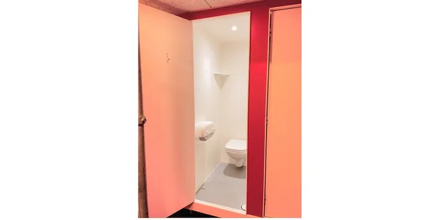 سكن مشترك مختلط بثمانية أسرّة وأسرّة بطابقين بحمام مشترك، Copenhagen Downtown Hostel 7/8