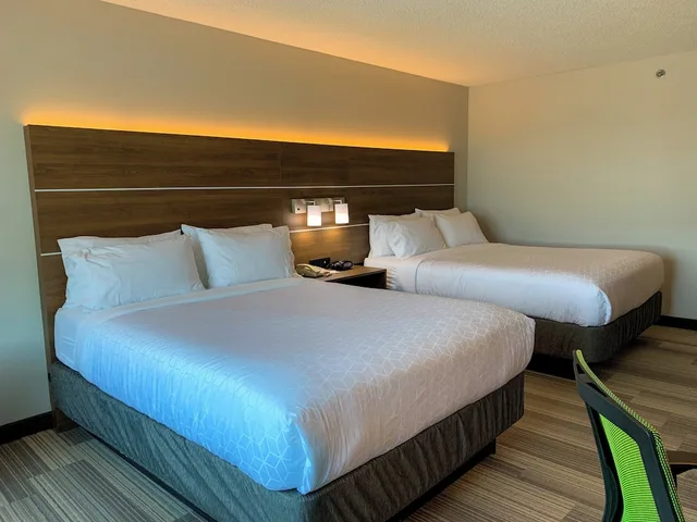 غرفة قياسية بسريرين كوين لذوي الإعاقة، Holiday Inn Express & Suites Lexington Dtwn Area-Keenland 1/6