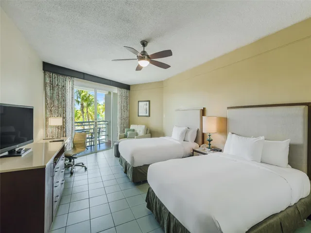 Room, Double Bed, Pool or Ocean View, Balcony، Hilton Ponce Golf & Casino Resort 1/1