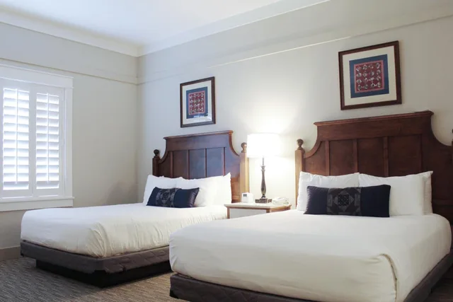 Room, 2 Queen Beds, Accessible, Carlisle Inn 1/3