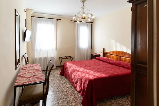 غرفة مزدوجة، Tivoli 5/7
