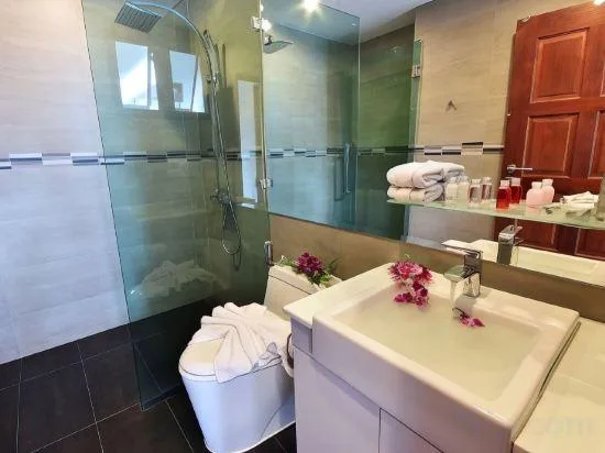 فيلا ملكية بغرفتي نوم، Villa Labaron 1/1