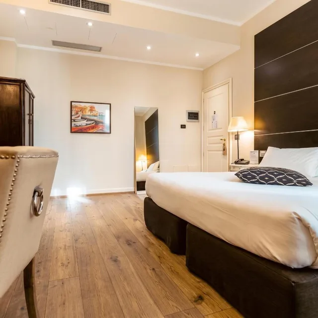 Deluxe, Town House 33 1/8