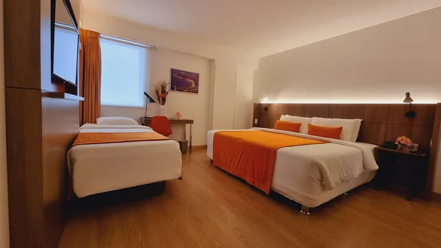غرفة قياسية بسرير كينج مع سرير إضافي، Libre Hotel BW Signature Collection 4/6