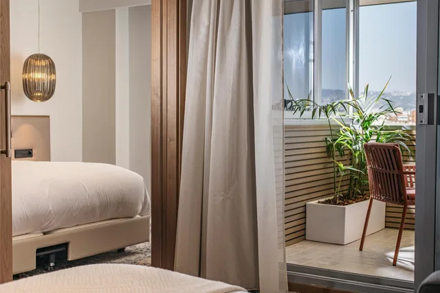 جناح بسريرين منفصلين بشرفة بغرفة نوم واحدة مع أريكة، InterContinental Barcelona 4/9