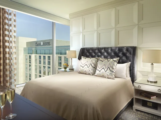 Luxury, Suite, King Bed, Omni Nashville Hotel 1/3