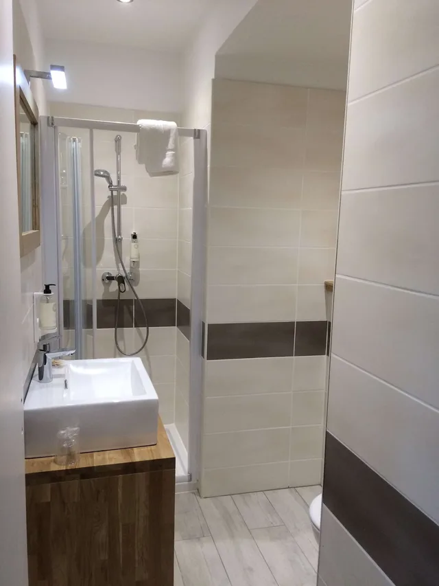 غرفة عائلية بسرير مزدوج وسريرين منفصلين، Best Western Le Val Majour 2/2