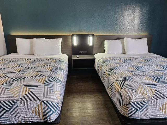 غرفة مفردة بسرير مزدوج لذوي الإعاقة، Motel6 Westminster, CA - North 7/10