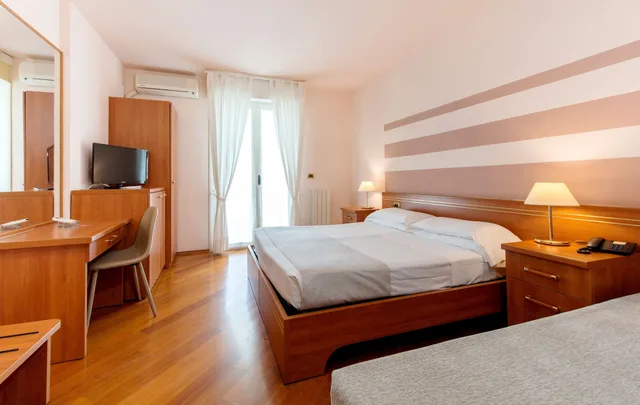 غرفة بسرير كوين، Loano 2 Village Residence Hotel 7/10