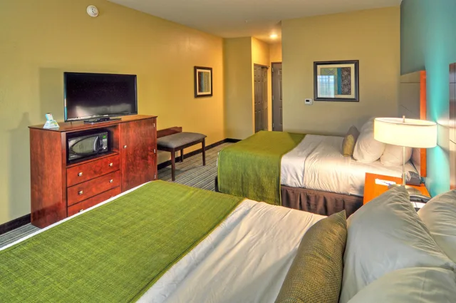 غرفة قياسية بسريرين كوين، Best Western Plus Patterson Park Inn 7/10