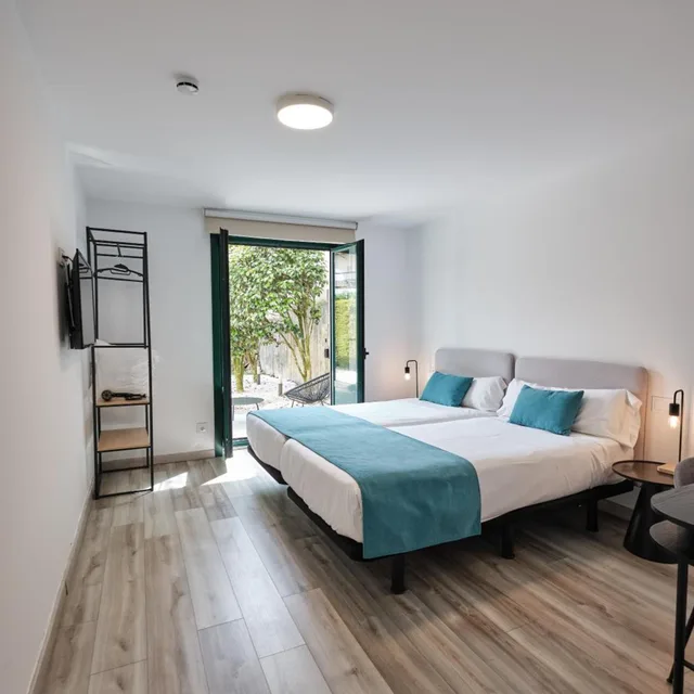 غرفة بسرير مزدوج أو سريرين منفصلين، Pombal Rooms Santiago 1/10