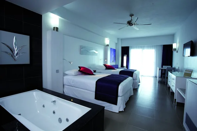 Junior suite superior Ocean View SJEB (Min. 2 adults)، Riu Palace Peninsula All Inclusive 6/9