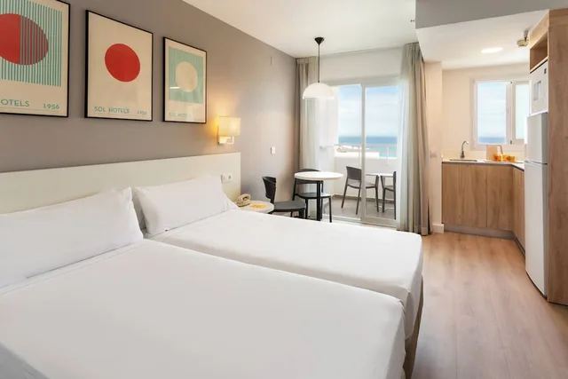 استوديو سوبيريور بسريرين منفصلين بإطلالة على البحر، Sol Puerto Marina 1/10