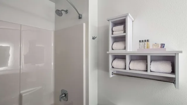 غرفة قياسية بسرير كينج بإطلالة، The Forge Hotel, BW Signature Collection 5/5