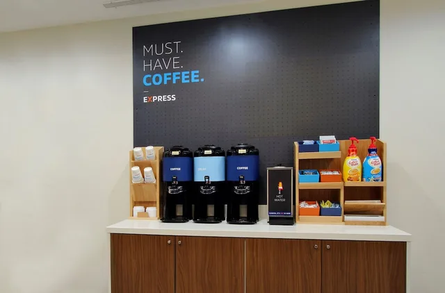 Holiday Inn Express Knoxville Downtown، نوكسفيل 8/50