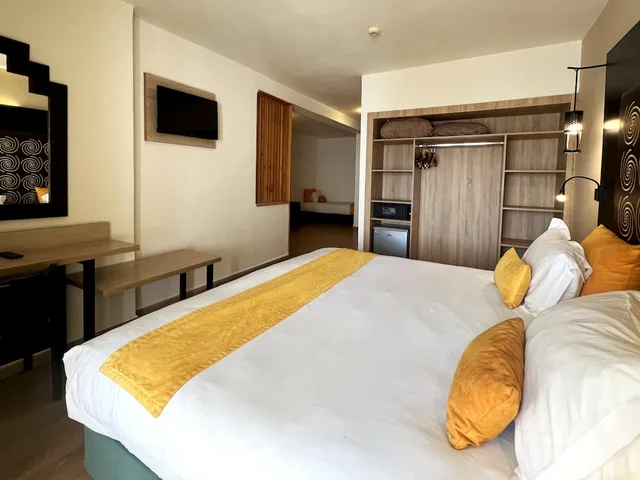 جناح عائلي بسرير كينج وسريرين منفصلين مع أريكة، Hamilton Agadir 6/10