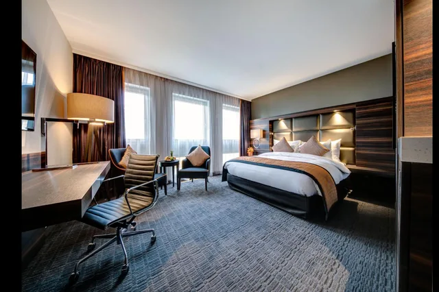 غرفة سوبيريور بسرير مزدوج بإطلالة على البحيرة، Hotel Beaulac 4/9