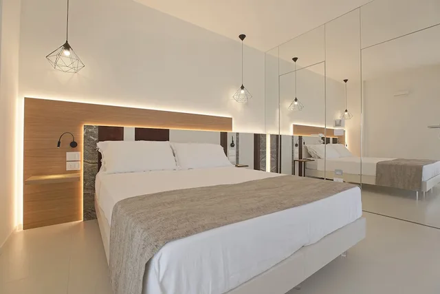 غرفة بانورامية بسريرين منفصلين بإطلالة على البحر بشرفة، Hedoné Design Experience B&B 1/10