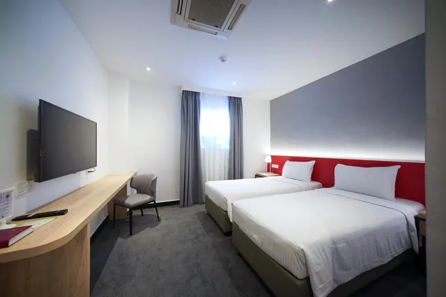 Standard, Double or Twin Bed, No Window، Metropolitan Ymca Singapore 5/7