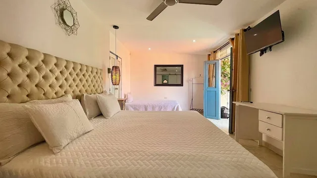 غرفة سوبيريور بإطلالة على المسبح بشرفة، Casa Heredia Boutique By Gb Collection 5/8