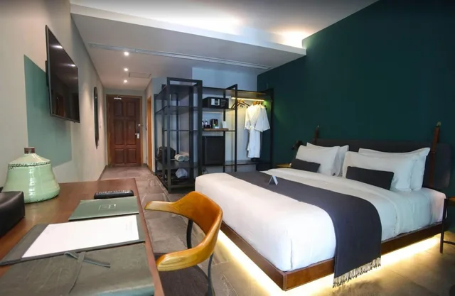 Room, King Bed, Sauna, Hot Tub، Baitong Hotel And Resort Phnom Penh 1/2