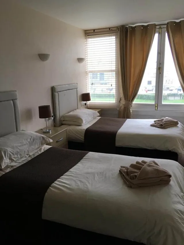 غرفة بسريرين منفصلين، Royal Grosvenor Hotel 1/1