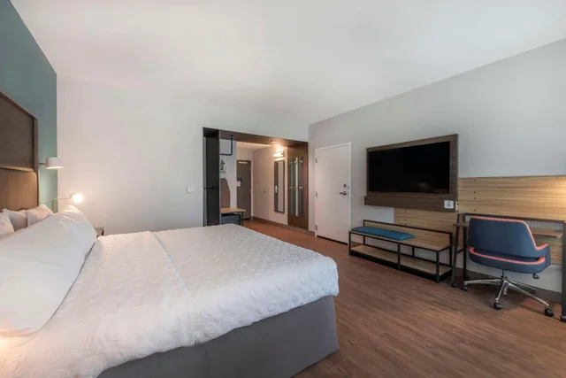Room, Double Bed, Accessible, Tru by Hilton Wilmington Wrightsville Beach 3/8