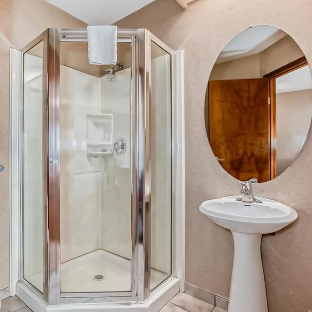 Loft, Suite, King Bed, Queen Bed، Stony Plain Inn & Suites 5/5