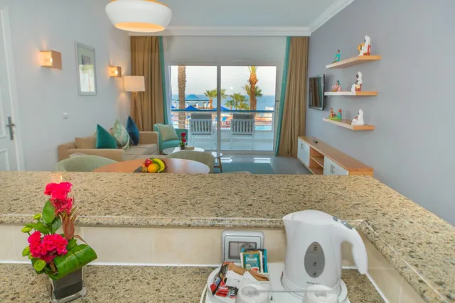 جناح بريميوم بسرير كينج، Renaissance Sharm El Sheikh Golden View Beach Resort 7/10