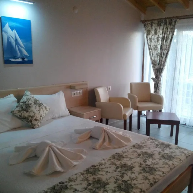 غرفة ديلوكس بسرير مزدوج بإطلالة على البحر، Hotel Mola 3/5