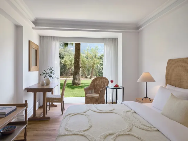 Garden, Single Bed, Sofa, Terrace، Grecotel Filoxenia Kalamata 3/8