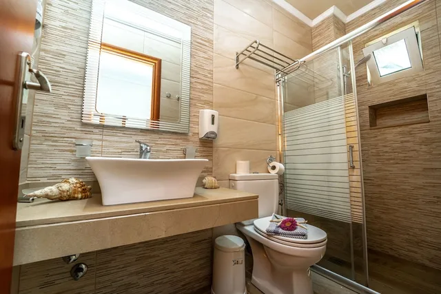 شقة سوبيريور عائلية بسرير مزدوج وسرير فردي وسرير بطابقين بإطلالة على المسبح، Philoxenia Hotel Malia 2/2