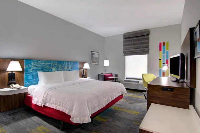 غرفة بسرير كينج، Hampton Inn Fayetteville 1/5