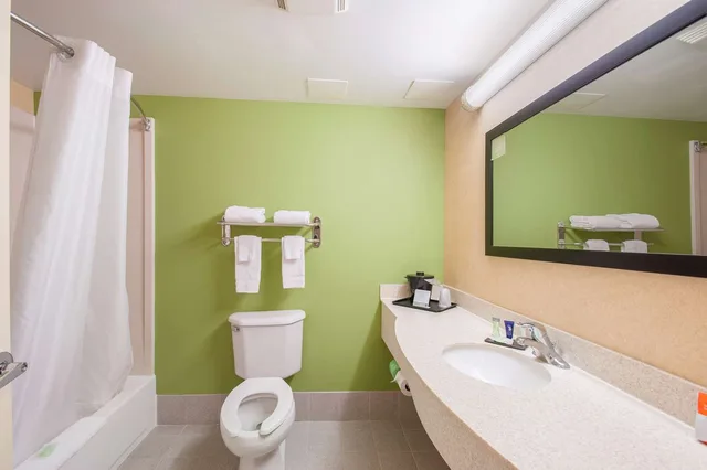 غرفة بسرير كينج، Sleep Inn & Suites Dover University Area 3/3
