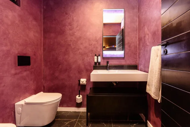 جناح بسرير كينج بشرفة، The Westford Hotel, Sandton(Formerly Pembury Plaza) 2/5