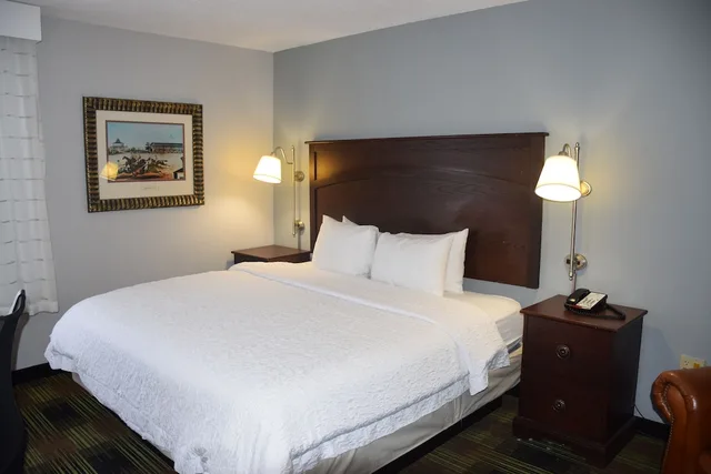 غرفة بسرير كوين لذوي الإعاقة، Wingate by Wyndham Baltimore BWI Airport 1/3