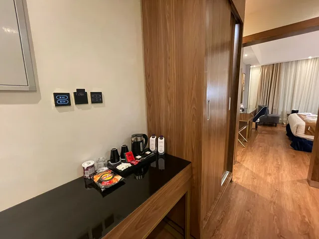 غرفة قياسية بسرير كينج، Smayah Residence 7/10
