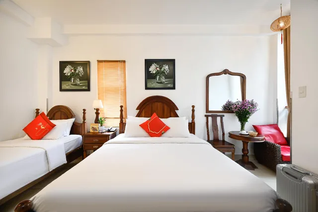 غرفة تنفيذية ثلاثية، Halo Hotel 1/3