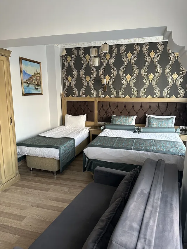 1 Bedroom, Family, Quadruple, 1 King and 1 Single Beds, Murphy Bed، Blue Tuana Hotel 5/10