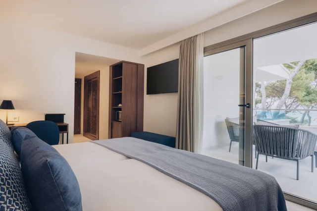 غرفة سوبيريور بشرفة مفردة بسريرين منفصلين، Iberostar Selection Playa De Muro Village 1/10