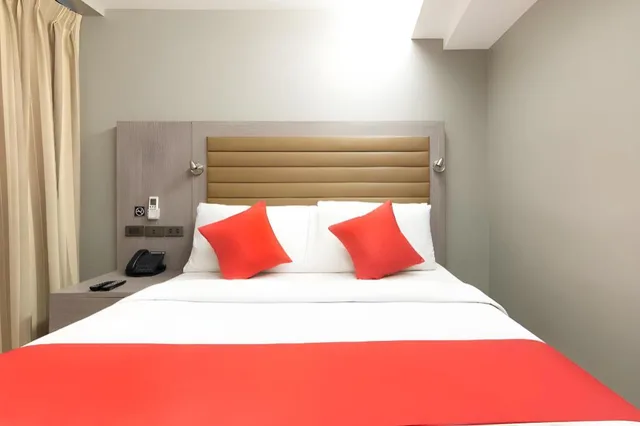 Standard, Queen Bed, Solace Hotel 1/7