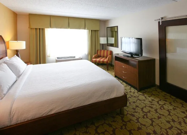 جناح بسرير كينج لذوي الإعاقة، Hilton Garden Inn Olathe Ks 1/1