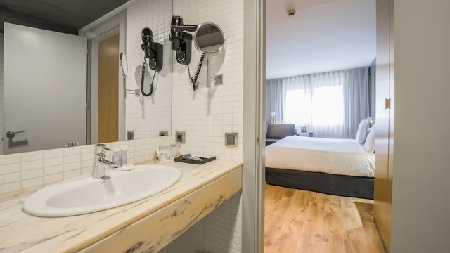 غرفة قياسية بسريرين منفصلين، Roc Blanc Hotel & Spa 3/4