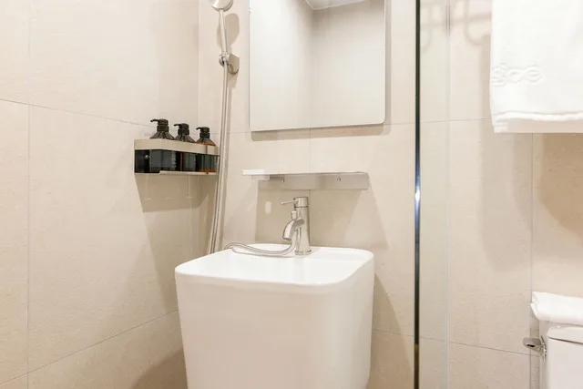 غرفة ديلوكس بسريرين منفصلين، Myeongdong Guesthouse Como 7/9