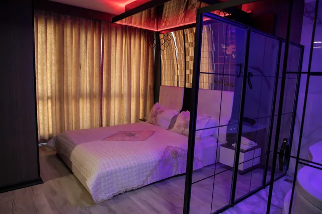 جناح استوديو بريميوم بسرير كوين للمدخنين، Hera Suit Atasehir 6/10